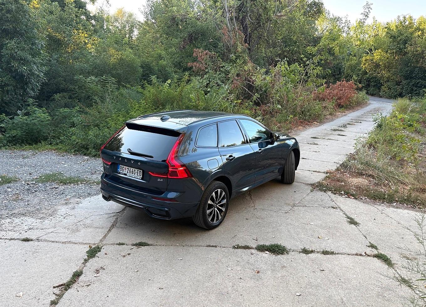 2023 Volvo XC60 u Beogradu — glavna fotografija